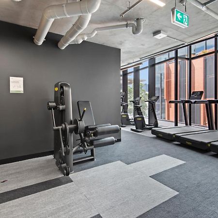 Executive 2-Bed Apartment With Views, Gym And Pool Melbourne Exterior photo